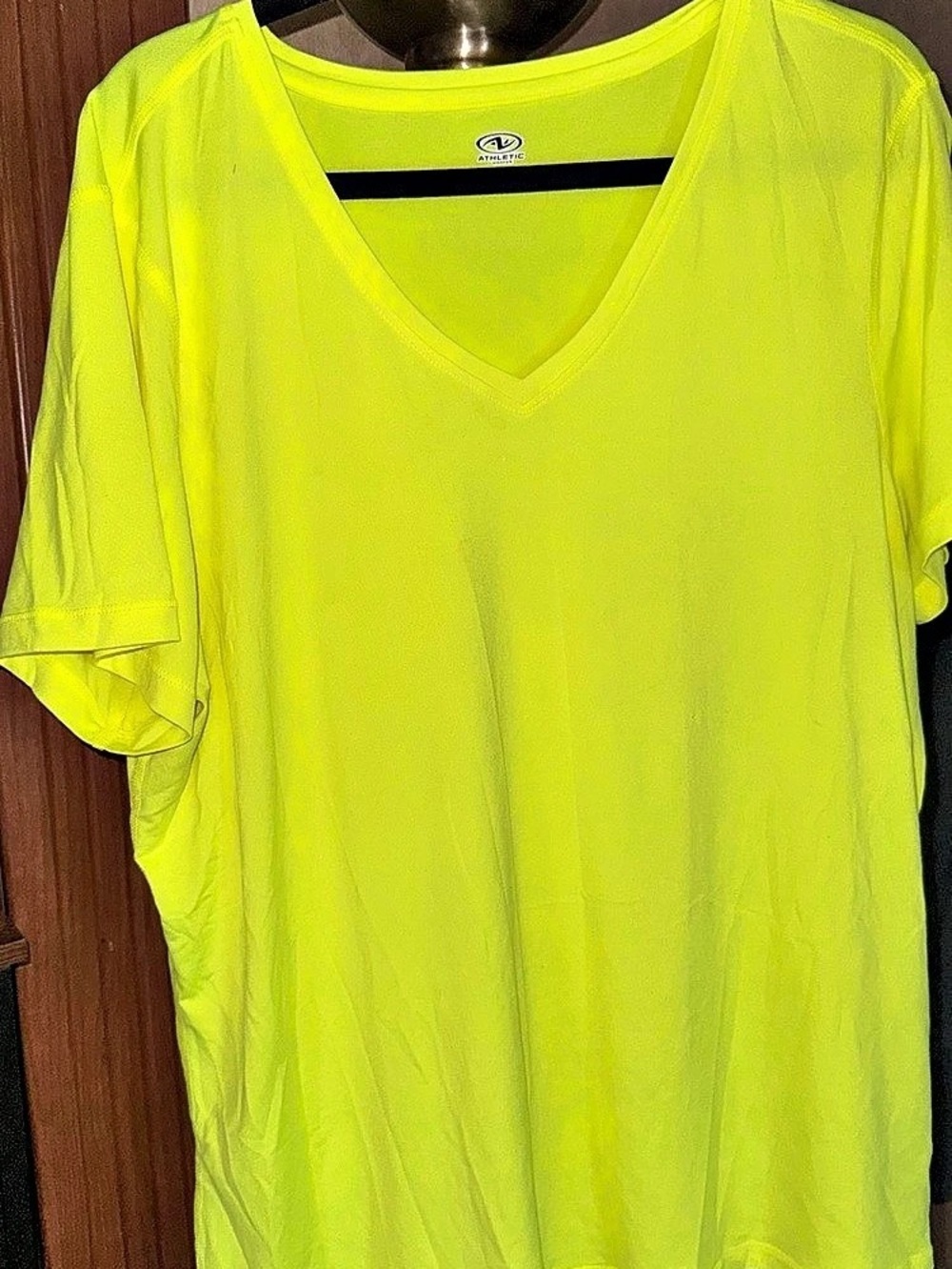 Athletic Works V-Neck Short Sleeve Top in Yellow Size XXL (20) Like New